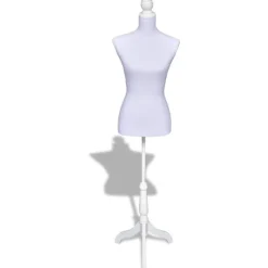 Mallinukke naisen torso valkoinen