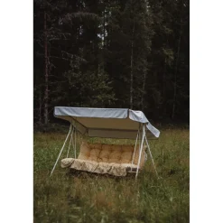 Pihakeinu Varax Riviera, 3:n istuttava, valkoinen teräsrunko, 51B-pehmuste, sisältää katoksen