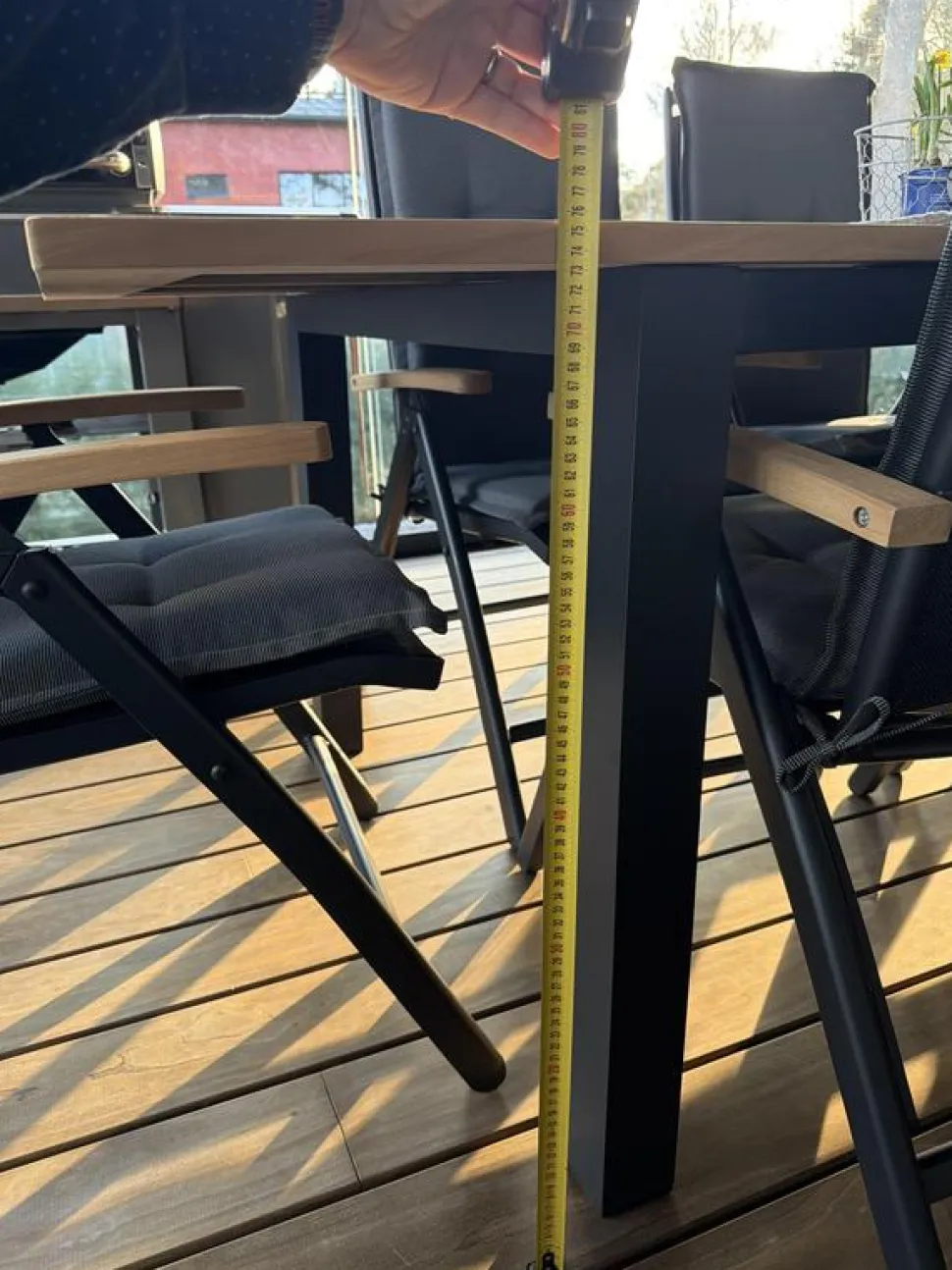 Ruokailuryhmä Las Vegas 220/280 cm jatkettava pöytä + 8 säädettävää tuoli musta/tiikki