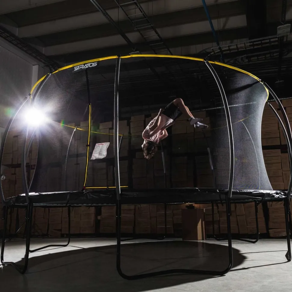 Trampoliini Stratos Ø4.27m turvaverkolla