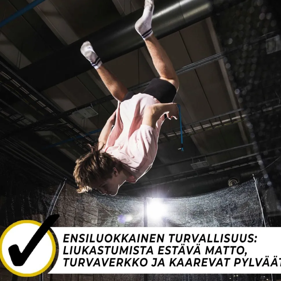 Trampoliini Stratos turvaverkolla suorakaide eri kokoja